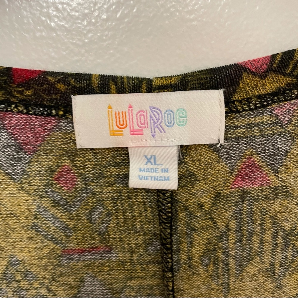 LulaRoe Sarah - Picture 2 of 3